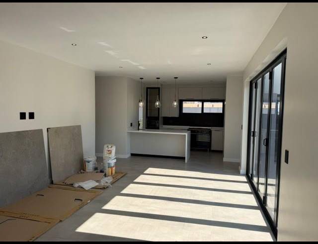 4 BEDROOM HOUSE FOR SALE IN FOUNTAINBROOK ESTATE